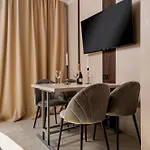 Luxury Ultra & - Piata Romana بوخارست