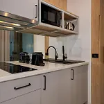 Luxury Ultra & - Piata Romana * بوخارست