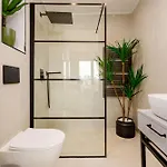 Luxury Ultra & - Piata Romana
