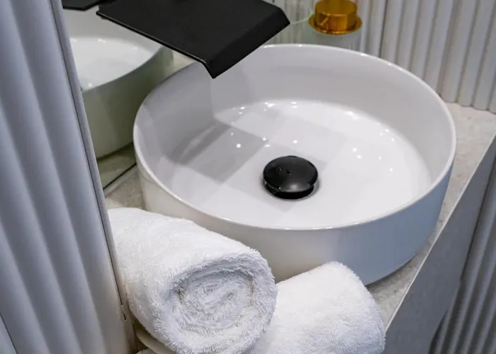 Luxury Ultra & - Piata Romana Apartamento