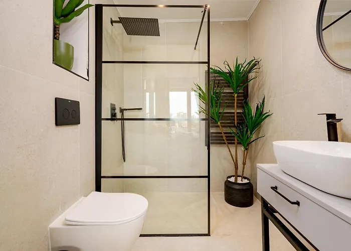 Luxury Ultra & - Piata Romana