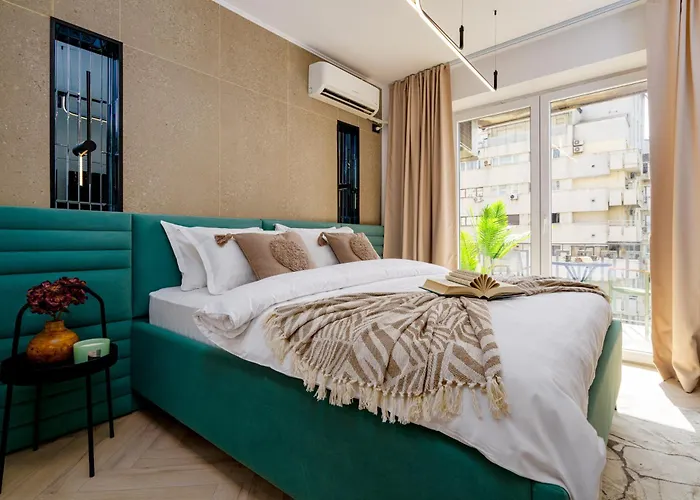 Luxury Ultra & - Piata Romana בוקרשט
