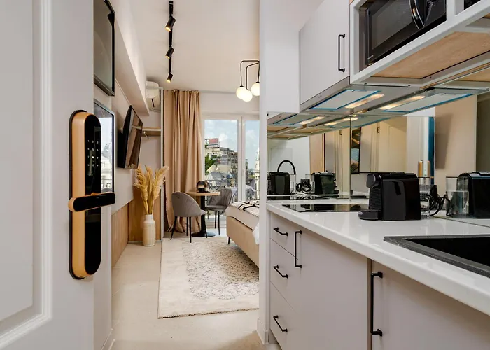 Luxury Ultra & - Piata Romana * בוקרשט