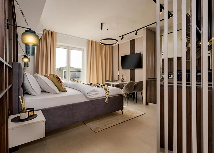 Luxury Ultra & - Piata Romana Διαμέρισμα Βουκουρέστι